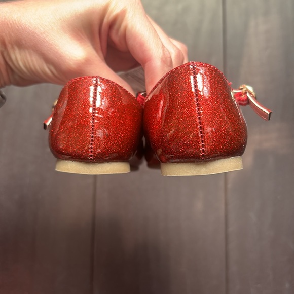 NWT The Children’s Place Ref glitter flat dress shoes size 6 - Picture 4 of 4